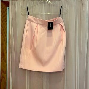 Skirt brand Kate spade size 8 never been worn has tag on it